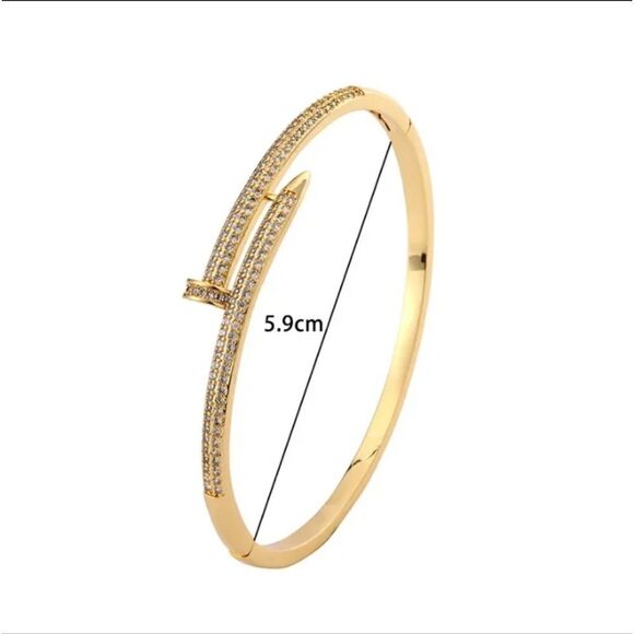 Luxury Exquisite Geometric Crystal Gold Bangle Bracelet - Picture 2 of 6